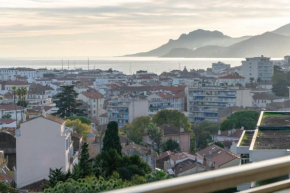 Terrace sea view swimming pool car park Cannes Center LIVE IN CANNES